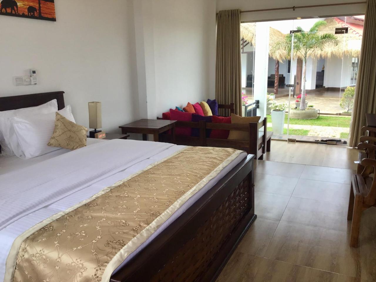 Avonil Resort Yala Tissamaharama Exterior photo