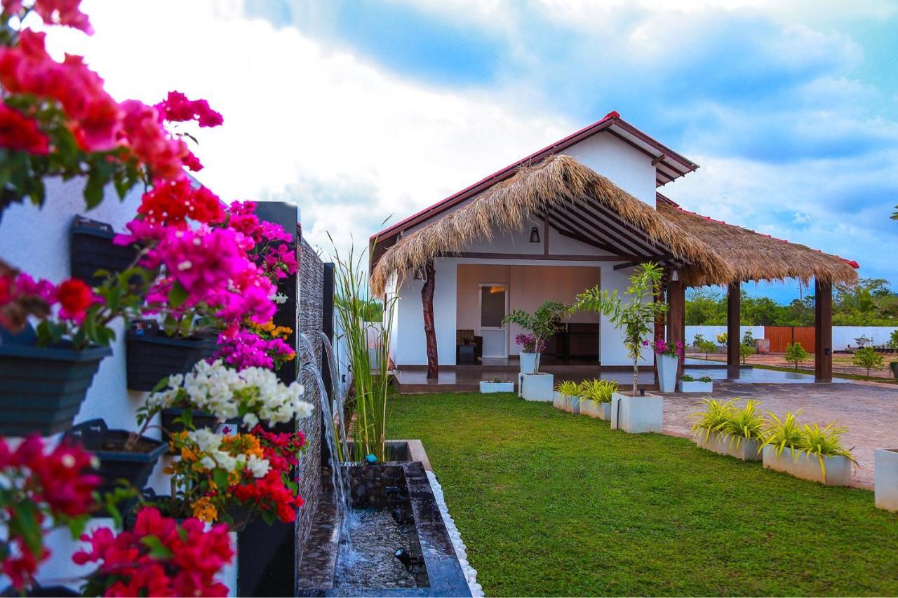 Avonil Resort Yala Tissamaharama Exterior photo